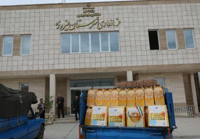 اهدای ۳۰۰ بسته معیشتی بهداشتی به شهرستان فیروزه